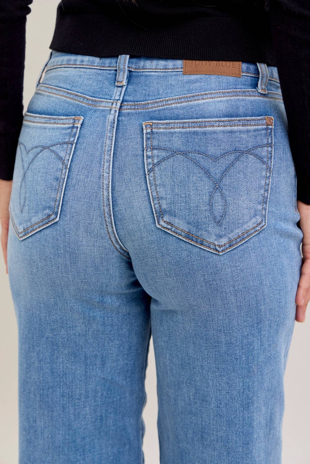 Judy Blue Jeans Midrise Retro Wide Leg