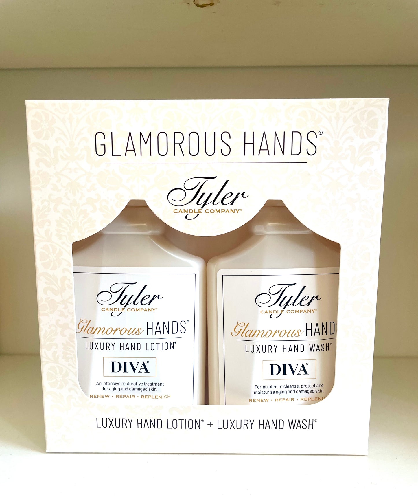Tyler Candle Company Glamorous Hands Gift Set