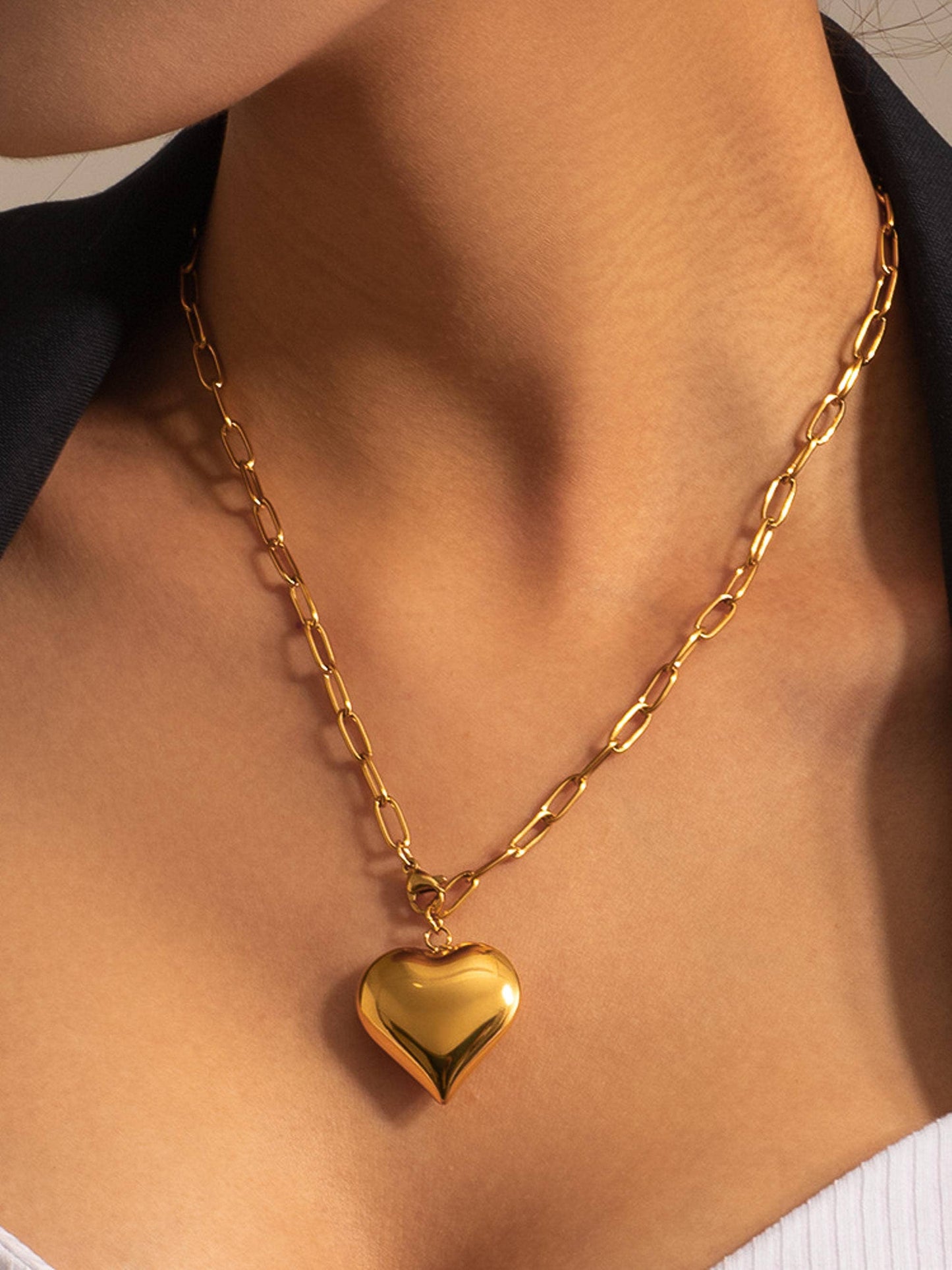 Paris 18K Gold Non-Tarnish Large Heart Chain Necklace: Yellow Gold / Link Chain