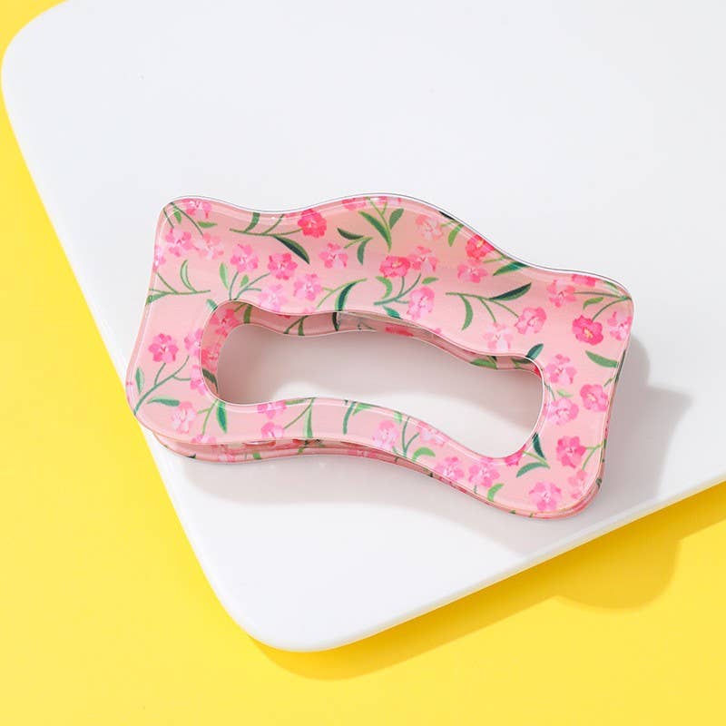 Floral Wavy Silhouette Claw Clip