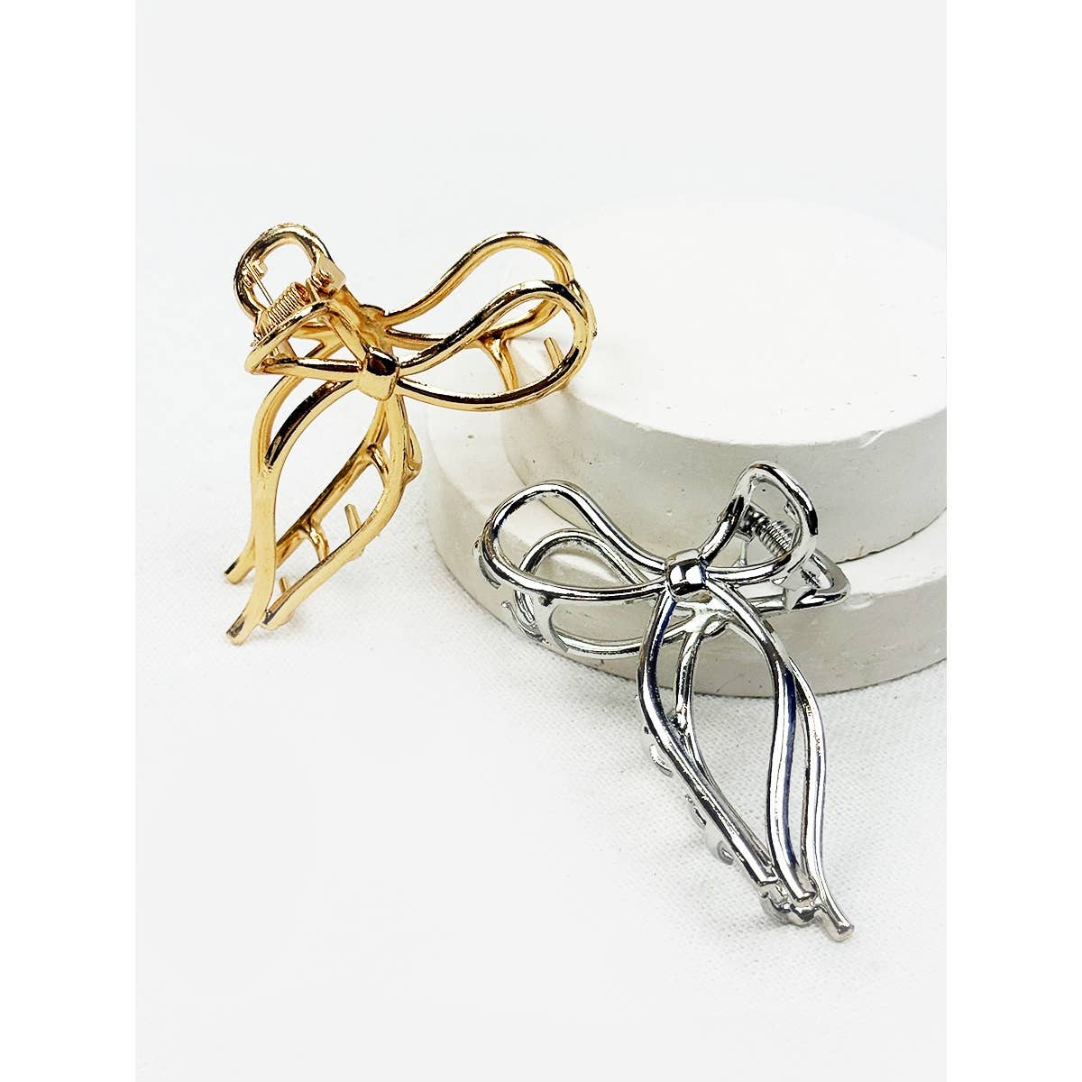 Medium Metal Bow Hair Claw Clip