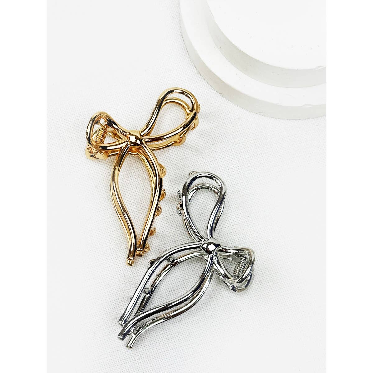 Medium Metal Bow Hair Claw Clip