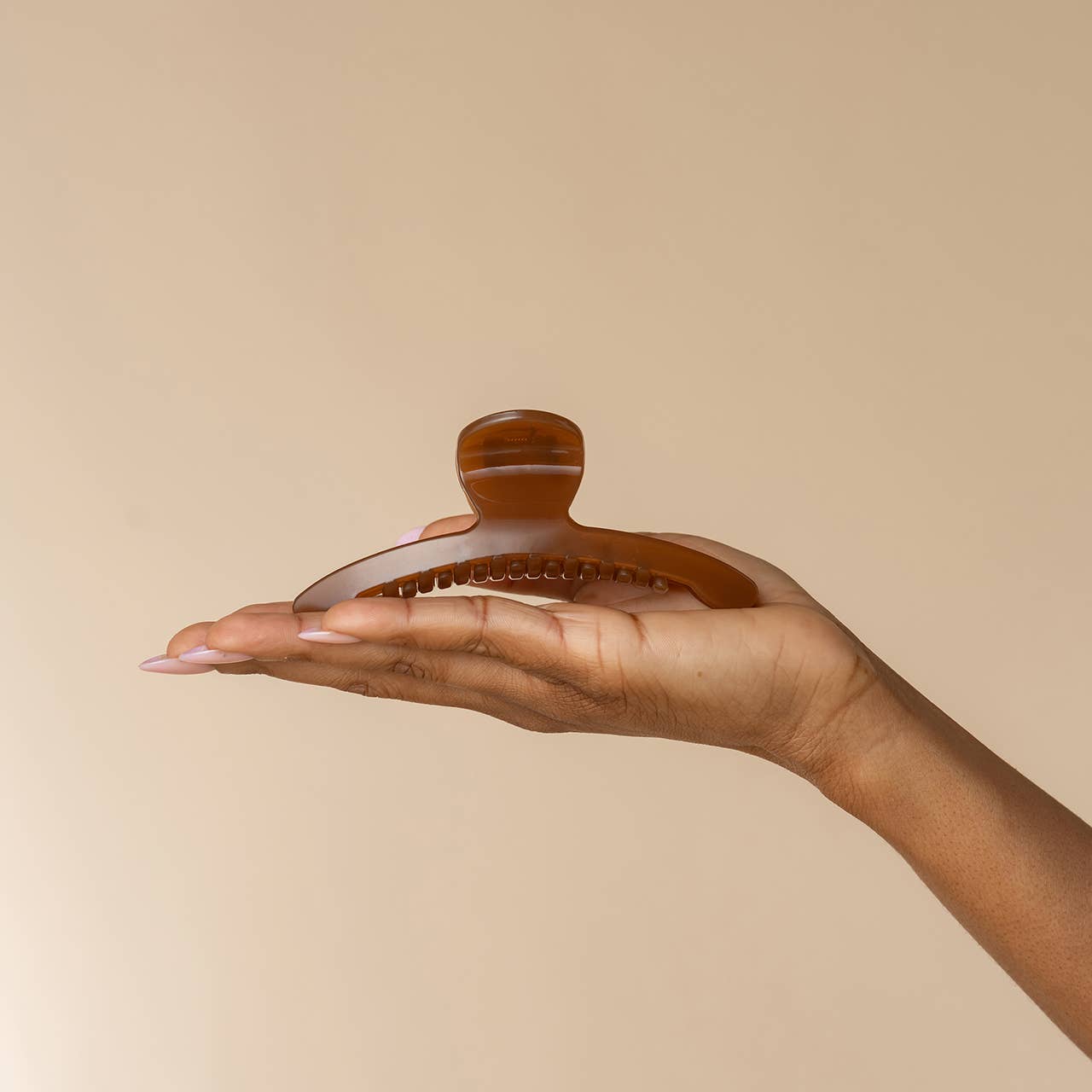 Recycled Plastic Large Arched Clip - Mocha