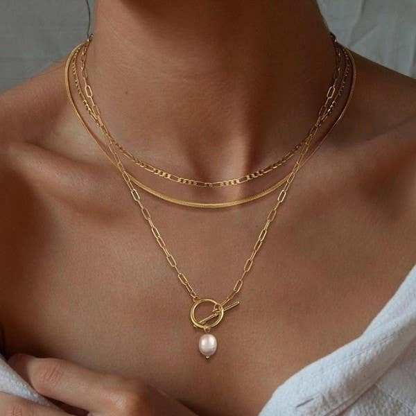 Layered Pearl Lock Necklace