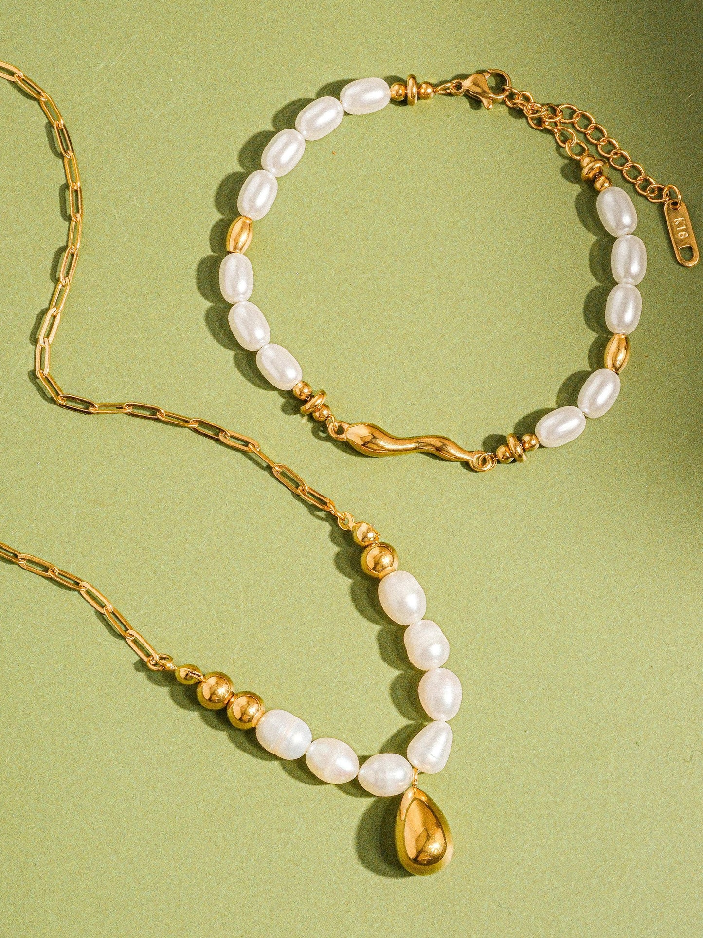 18K Gold Non-Tarnish Pearl Droplet Necklace