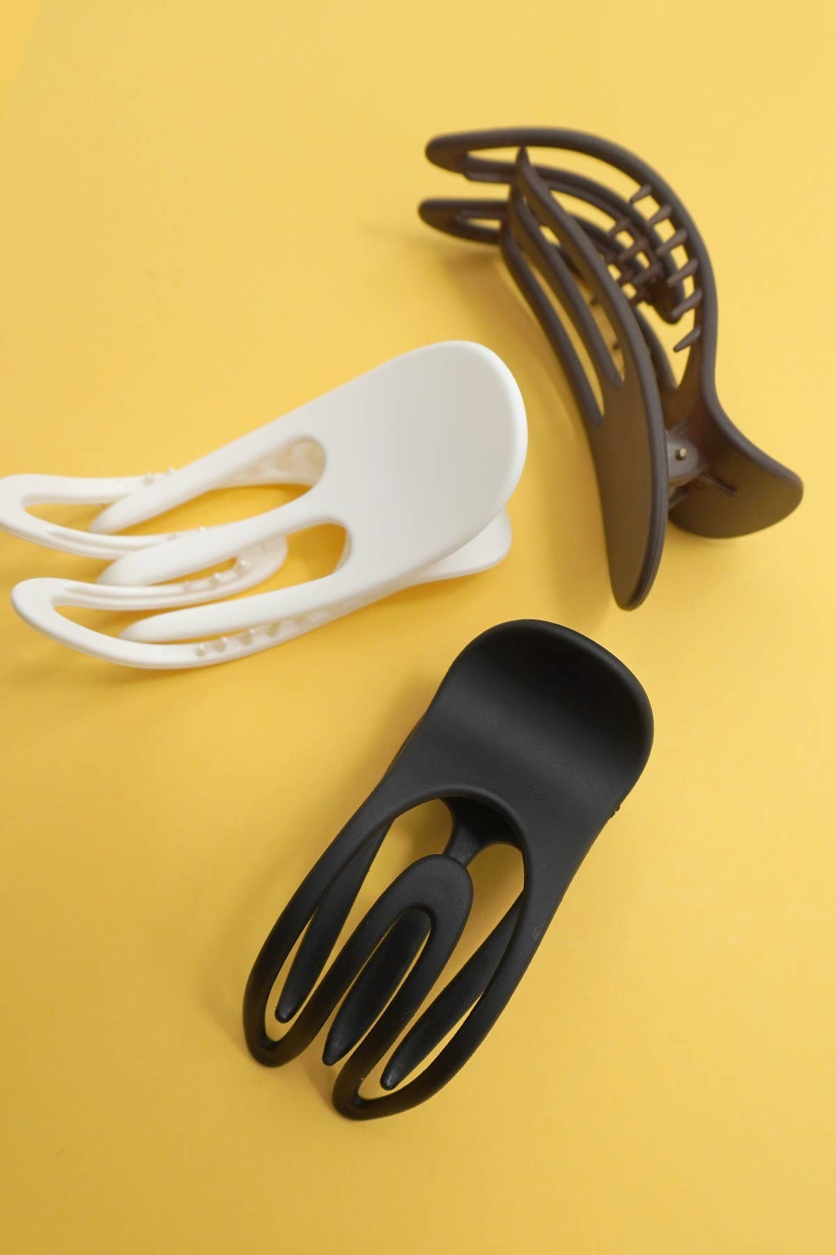 Mae Flat Hair Claw Clips