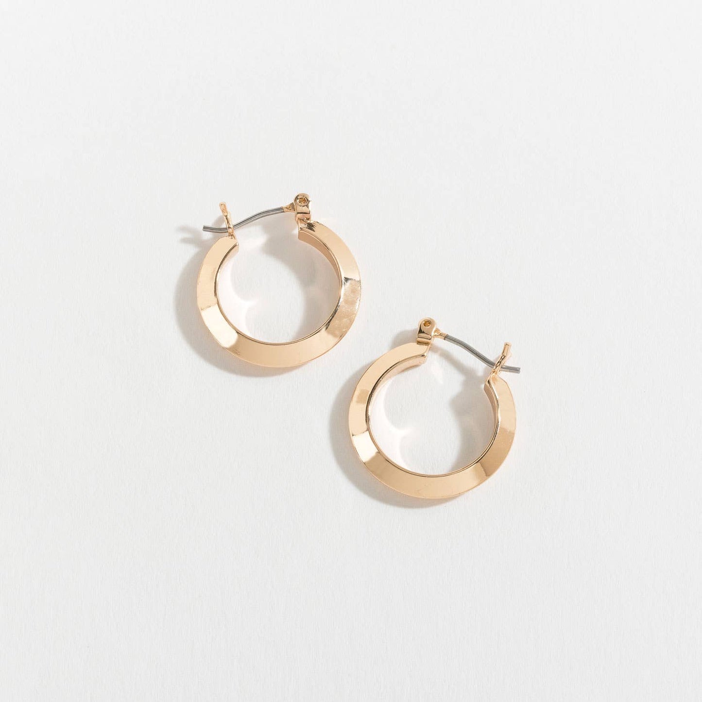 Edge Hoop Ear Sense Earrings