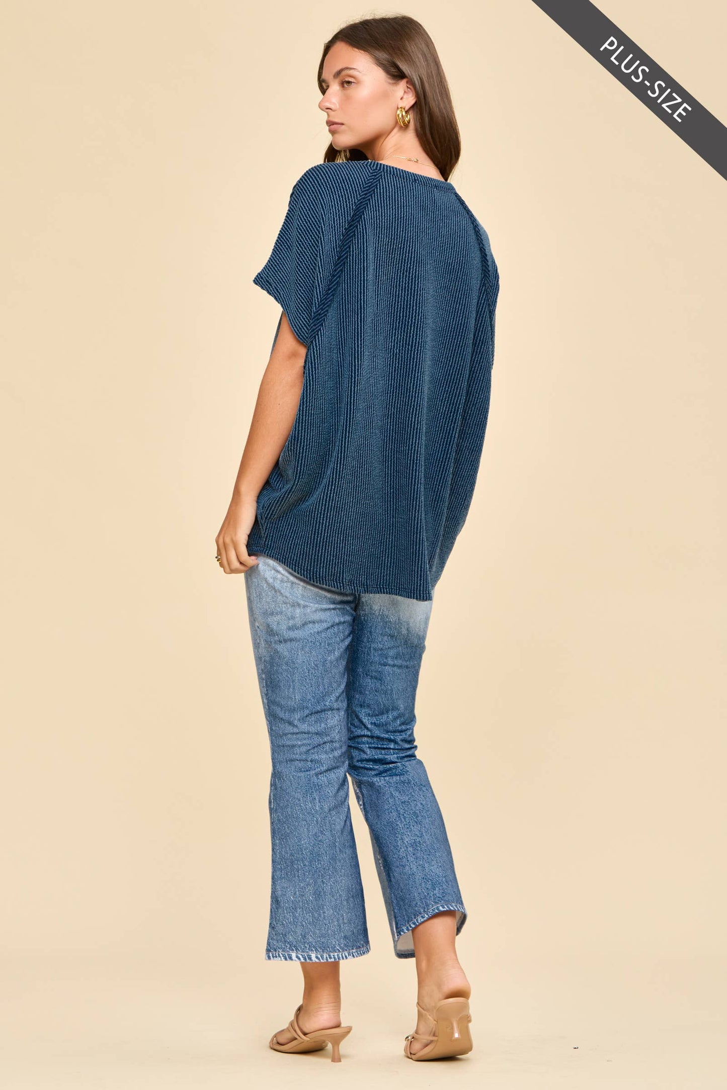 Relaxed Style Knit Top