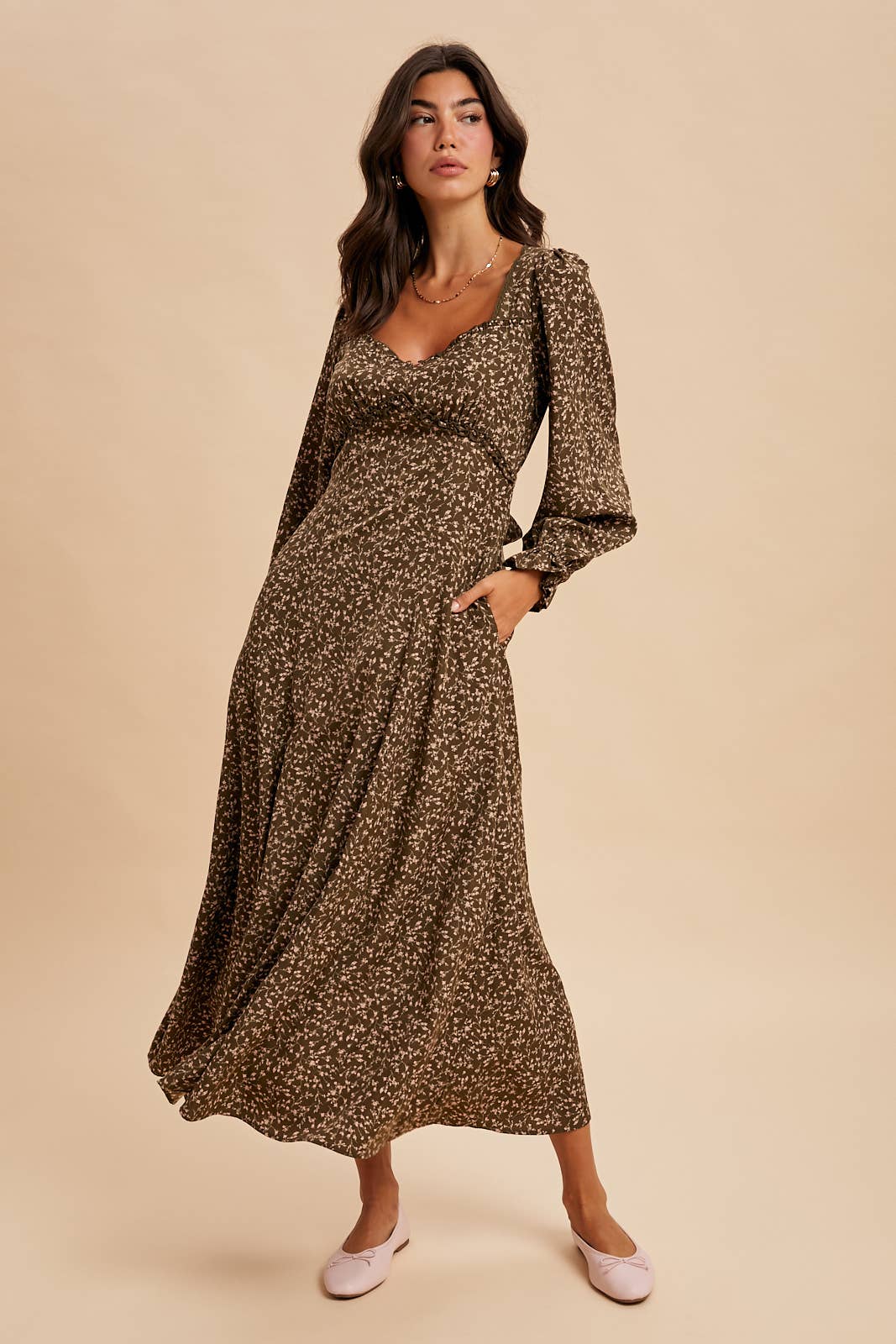Be Her Sweetheart Midi Dress