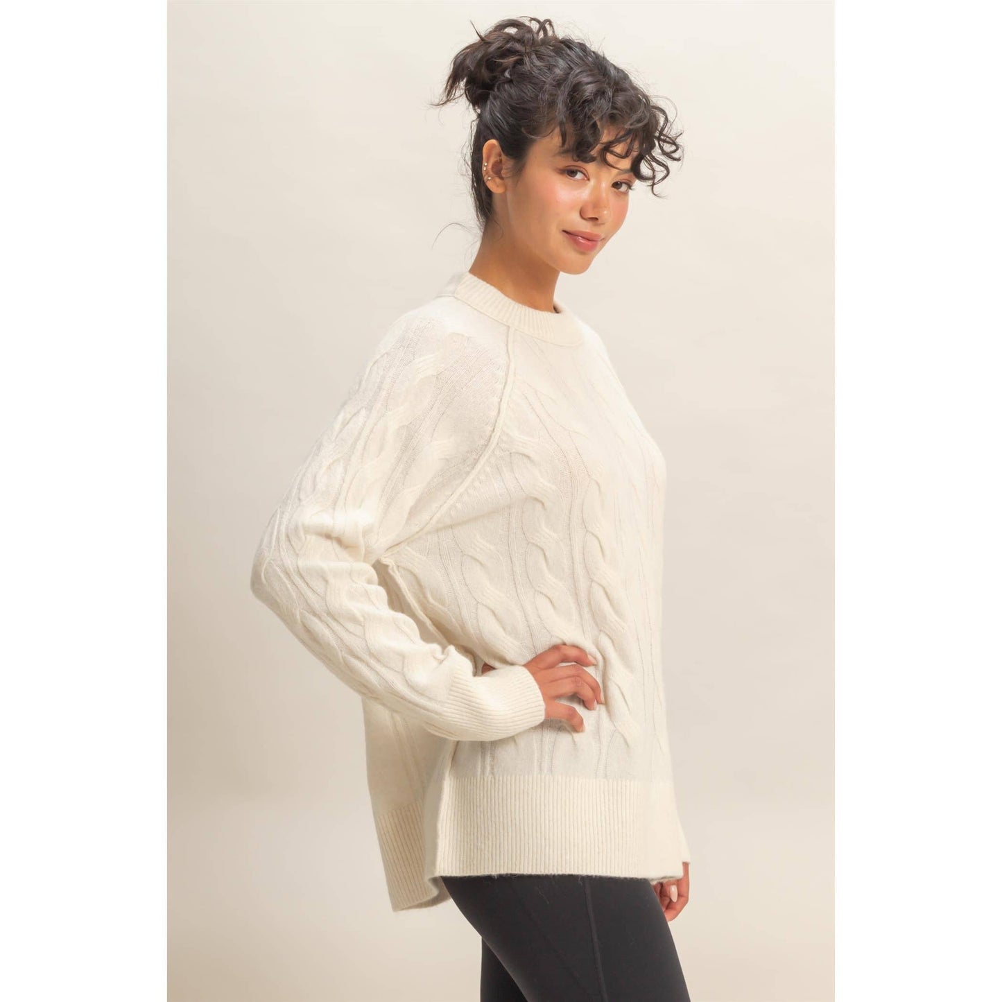 Crew Neck Cable Knit Sweater Pullover