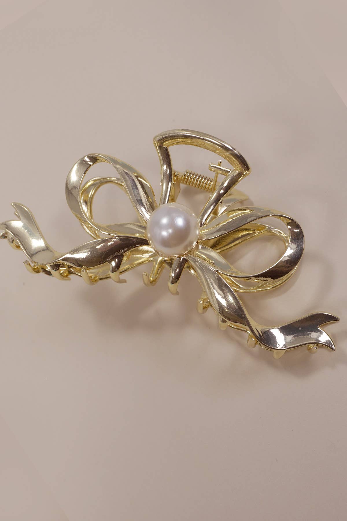 Bow Pearl Studded Hair Claw Clip