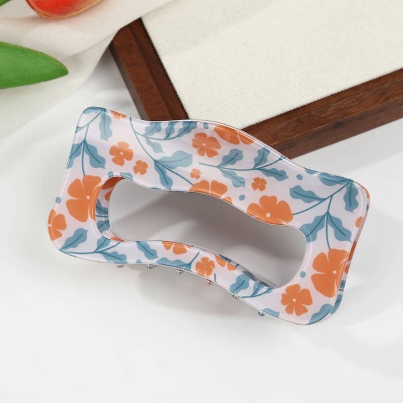 Floral Wavy Silhouette Claw Clip