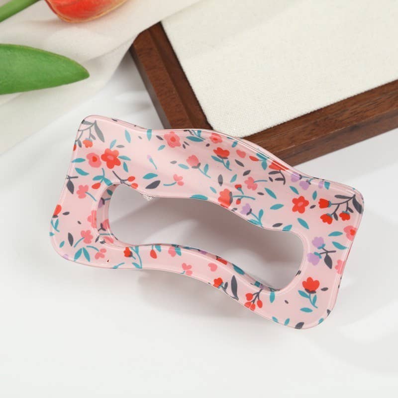 Floral Wavy Silhouette Claw Clip