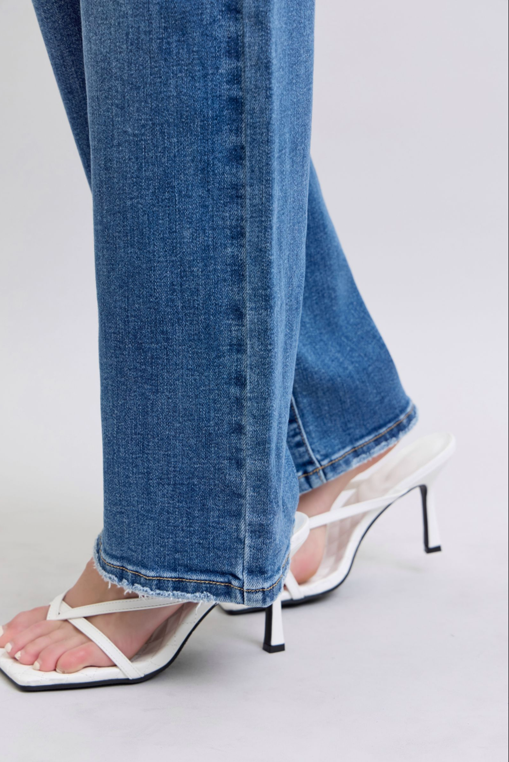 Judy Blue Vintage Wash V-Front Jeans