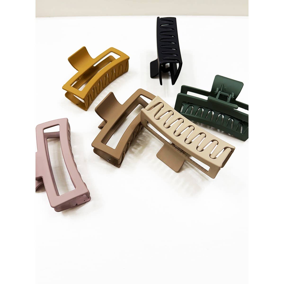 Jumbo Cut Out Rectangle Hair Claw Clip