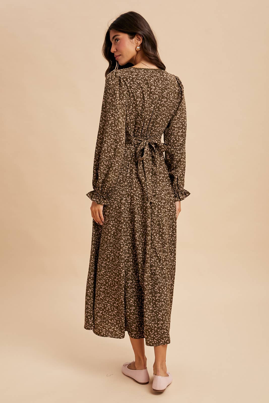 Be Her Sweetheart Midi Dress