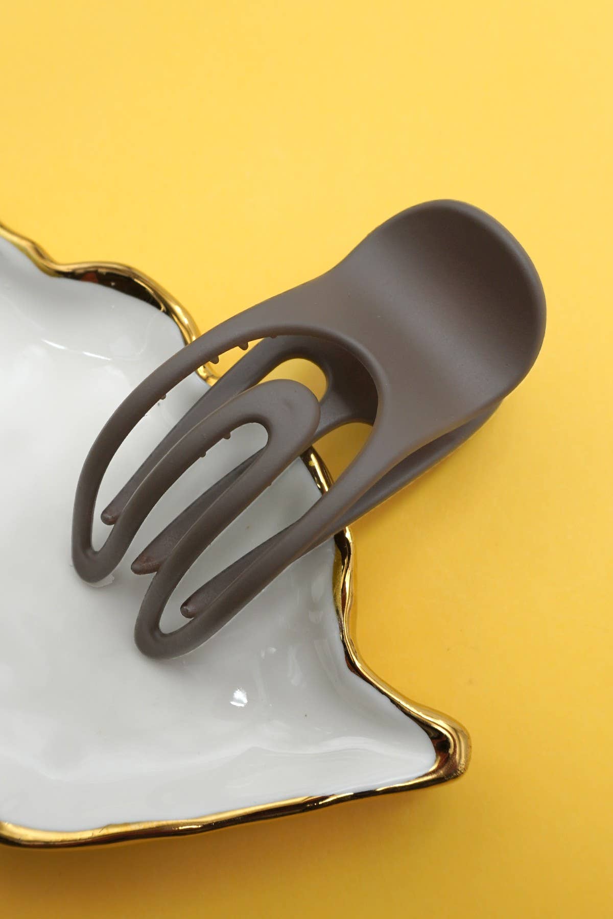 Mae Flat Hair Claw Clips