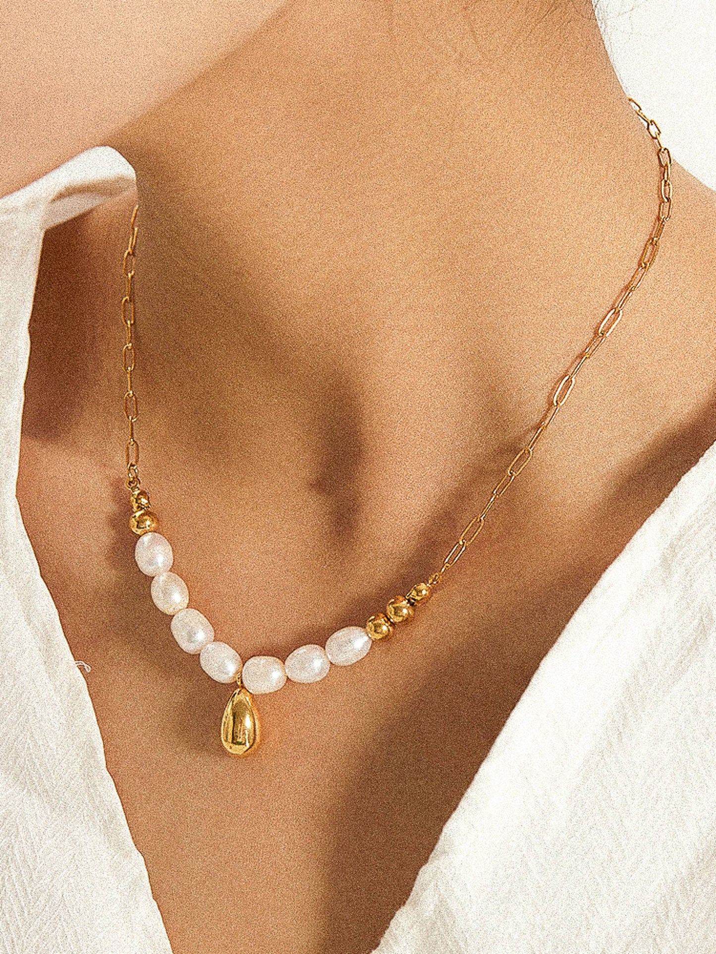 18K Gold Non-Tarnish Pearl Droplet Necklace