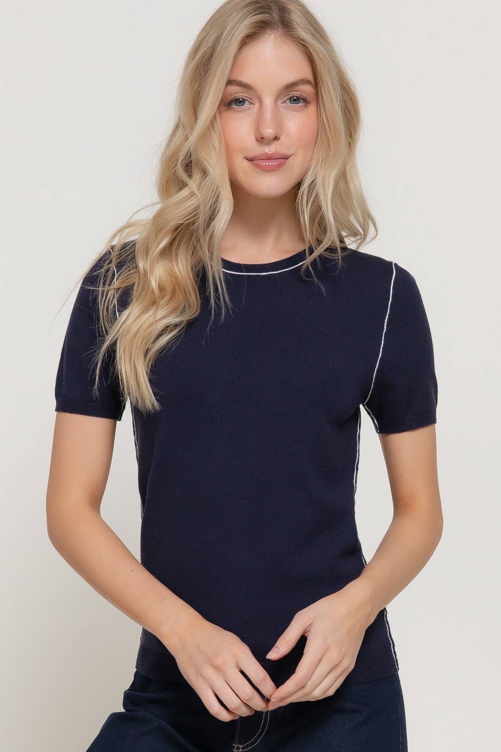 Short Sleeve Round Neck Knit Top with Contrasting Line