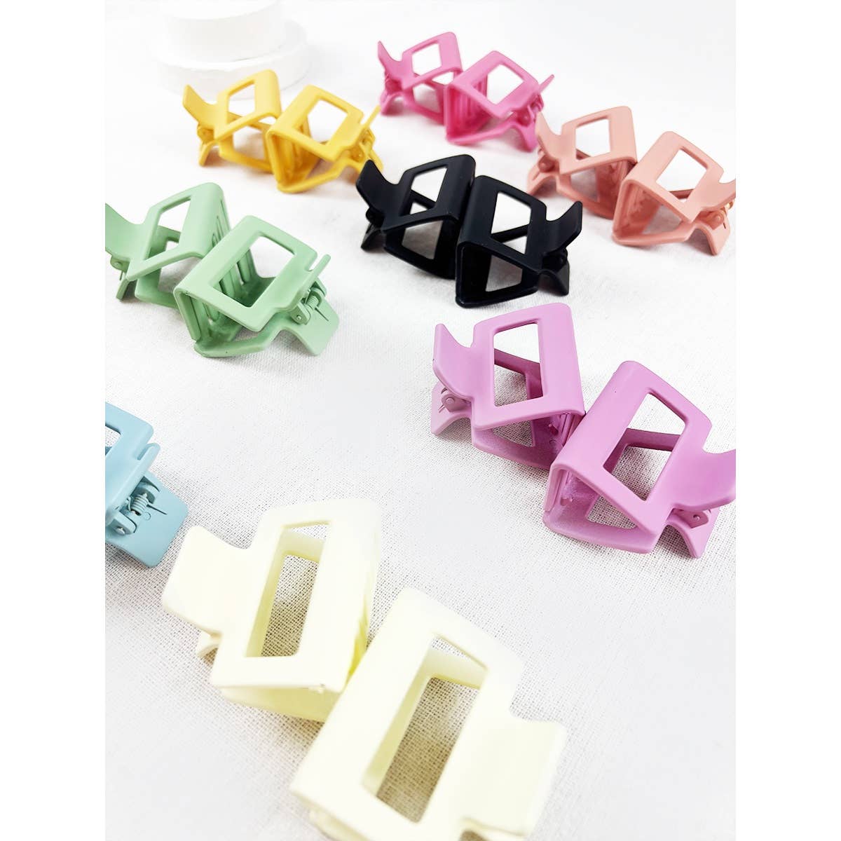 Duo Medium Size Matte Rectangle Claw Clip