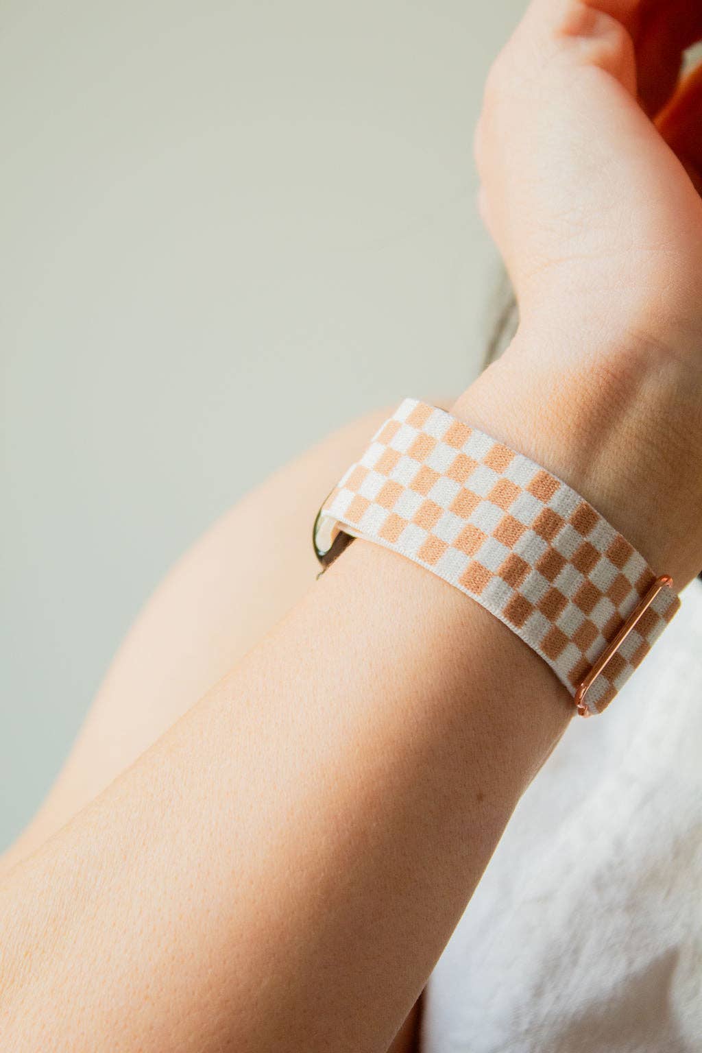 Tan Checkerboard Adjustabel Elastic
