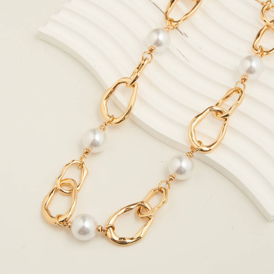 Chain Necklace Elodie 18" Gold Chunky Linked Faux Pearl